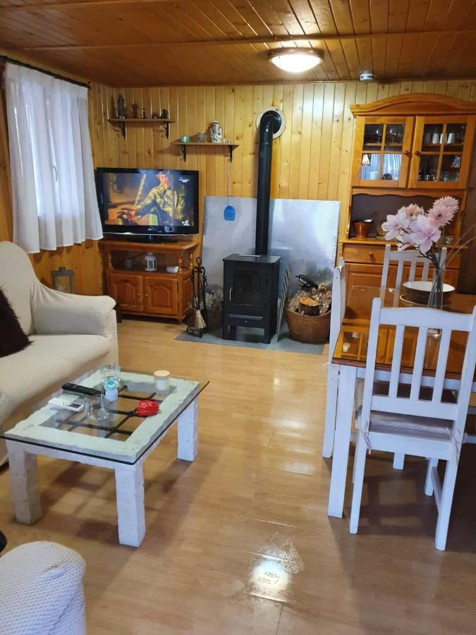 Cabana De Madera Especial Y Acogedora Cardenete Esterno foto
