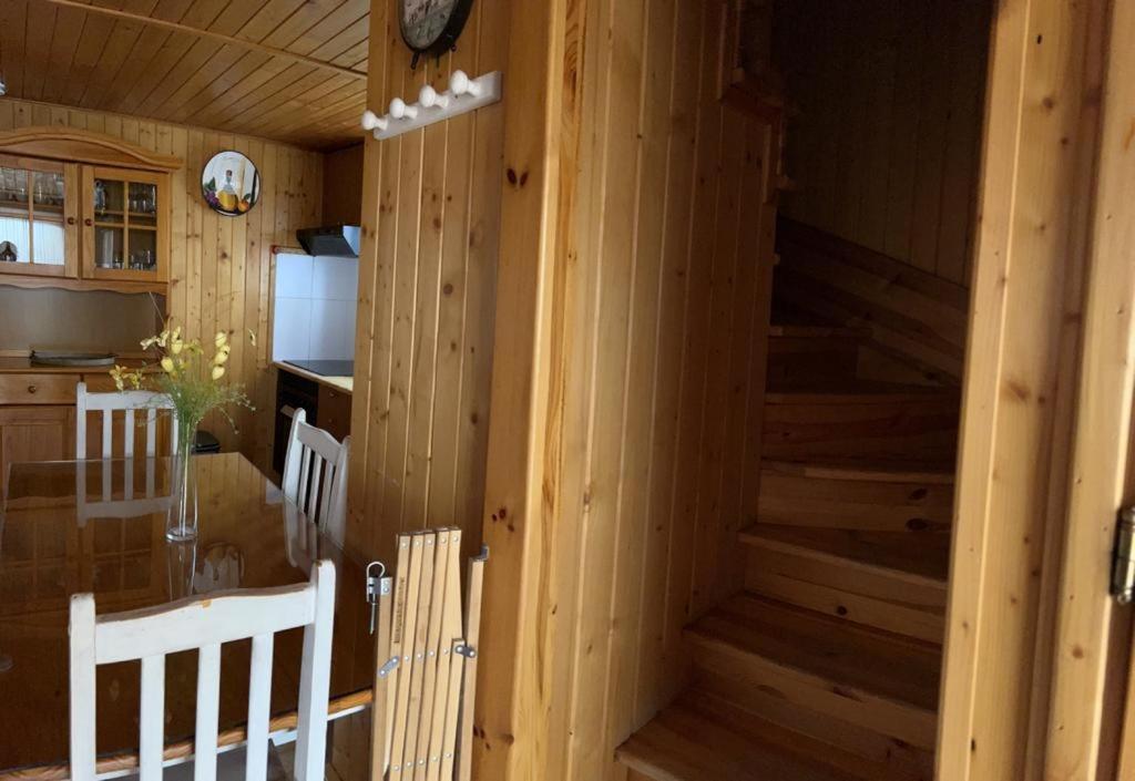 Cabana De Madera Especial Y Acogedora Cardenete Esterno foto